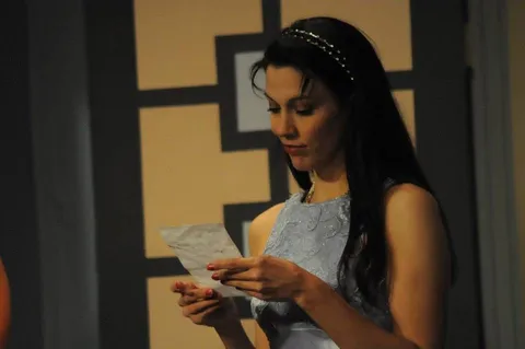 Reischa acting live 2