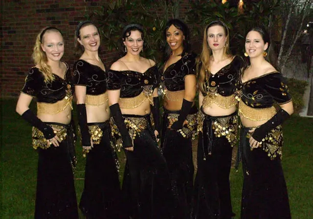 Reischa's Vanderbilt bellydance class